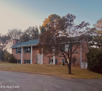 315 James Dr, Lenoir City, TN 37772