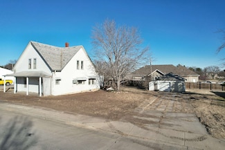 804 Main St, Victoria, KS 67671