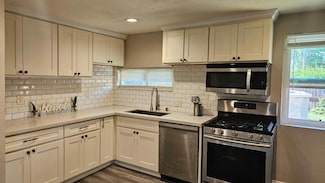 4725 Parker Ave, Sacramento, CA 95820