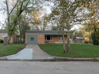 1708 S Fabrique Dr, Wichita, KS 67218