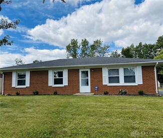 49 Chaplen Dr, Dayton, OH 45426