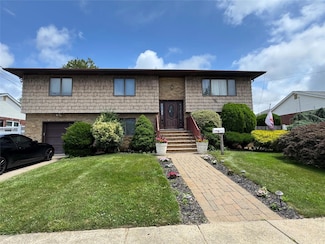 71 Irving Ave, Deer Park, NY 11729