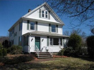 142 Pond St, Stoneham, MA 02180