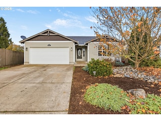 1922 Neva Ct, Cottage Grove, OR 97424