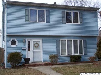 3 Mercer Ave, Port Monmouth, NJ 07758