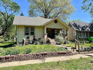 1180 SW Woodward Ave, Topeka, KS 66604