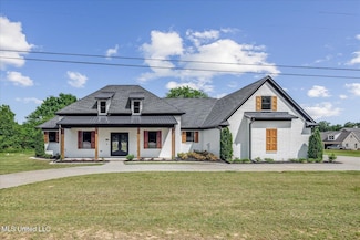 26 Fairview Trail, Byhalia, MS 38611