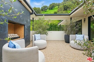 913 N Beverly Glen Blvd, Los Angeles, CA 90077