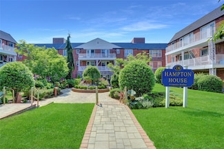 120 Morris Ave Unit B17, Rockville Centre, NY 11570