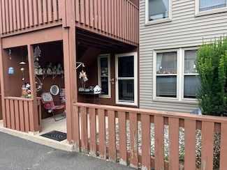 701 Beacon Valley Rd Unit 25, Naugatuck, CT 06770