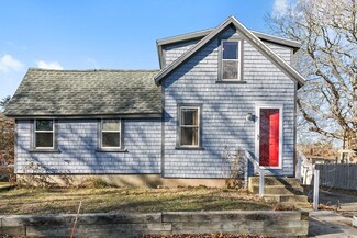 5 Baptiste Ave, Wareham, MA 02571