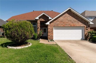 1402 Melody Ln, Carrollton, TX 75006