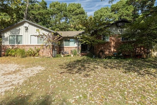 2348 E Yvonne Dr, Fayetteville, AR 72703