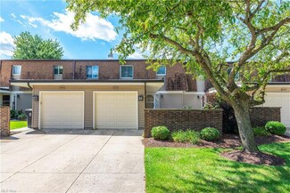 26513 Sussex Dr, Olmsted Falls, OH 44138