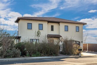 65 Oroview Dr, Oroville, CA 95965