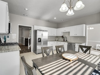 1271 El Camino Village Dr, Houston, TX 77058