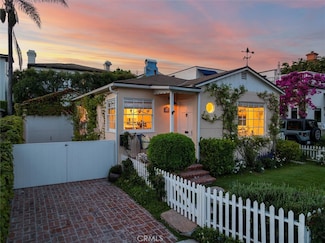 929 16th St, Hermosa Beach, CA 90254