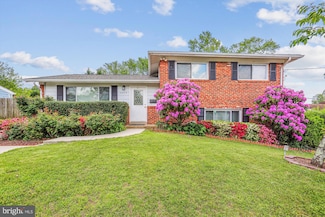 5004 Mccall St, Rockville, MD 20853