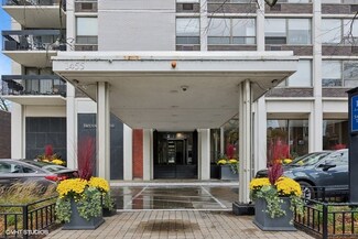 1455 N Sandburg Terrace Unit 1004B, Chicago, IL 60610