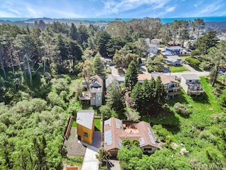 1841 Sunshine Valley Rd, Moss Beach, CA 94038