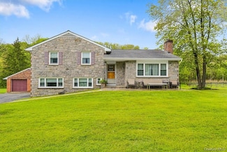 44 Nelson Blvd, Brewster, NY 10509