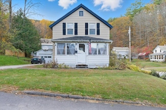 13 Pleasant St, Proctor, VT 05765