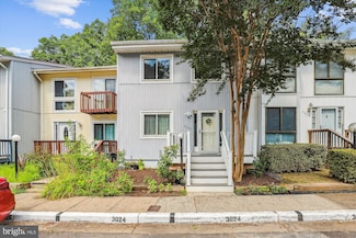 3024 Sugar Ln, Vienna, VA 22181