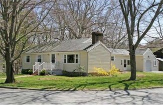 69 Postgate Rd, South Hamilton, MA 01982