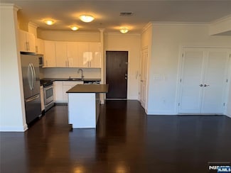 2001 Hudson Terrace Unit 501, Fort Lee, NJ 07024