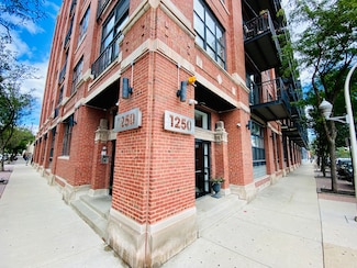 1250 W Van Buren St Unit 203, Chicago, IL 60607