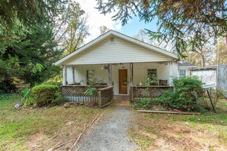 139 Hickory St, Rutherfordton, NC 28139