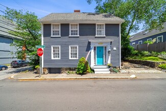 25 Rockaway St, Marblehead, MA 01945