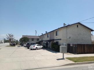 2126 O St, Bakersfield, CA 93301