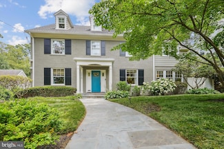 7015 Beechwood Dr, Chevy Chase, MD 20815