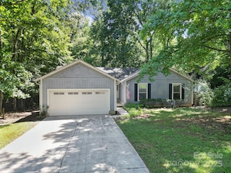 8416 Rittenhouse Cir, Charlotte, NC 28270