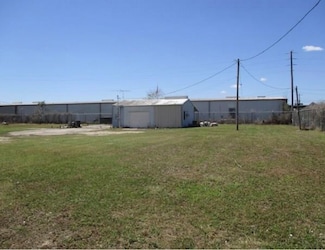 4 County Road 102, Bay City, TX 77414
