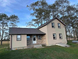 W8518 County Road F, Cascade, WI 53011