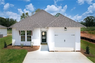 1003 Crossing Ct E, Valley, AL 36854