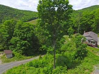 184 Spooner Rd, South Pomfret, VT 05067