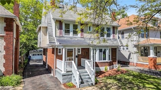 3295 Yorkshire Rd, Cleveland Heights, OH 44118