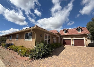 2845-47 E Vista Way, Vista, CA 92084