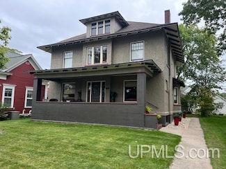 605 Ogden Ave, Escanaba, MI 49829