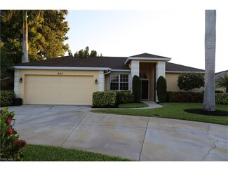900 Briarwood Blvd Unit 2, Naples, FL 34104