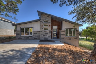 2549 Grandview Forest, Canyon Lake, TX 78133