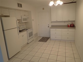 2700 Riverside Dr Unit 202B, Coral Springs, FL 33065