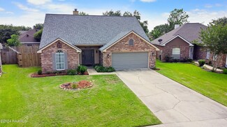 204 Cricklade Ct, Youngsville, LA 70592