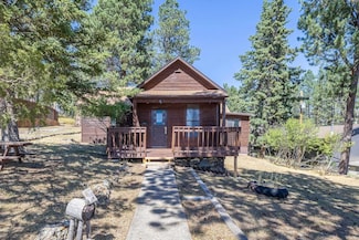 417 Montgomery St, Custer, SD 57730