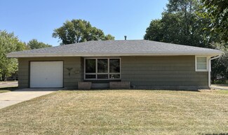 1605 6th Ave N, Windom, MN 56101