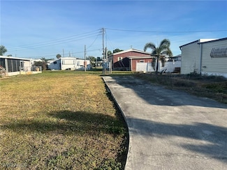 107 Coachlight Ln, North Fort Myers, FL 33917