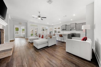 134 Soft Elm Dr, Buda, TX 78610